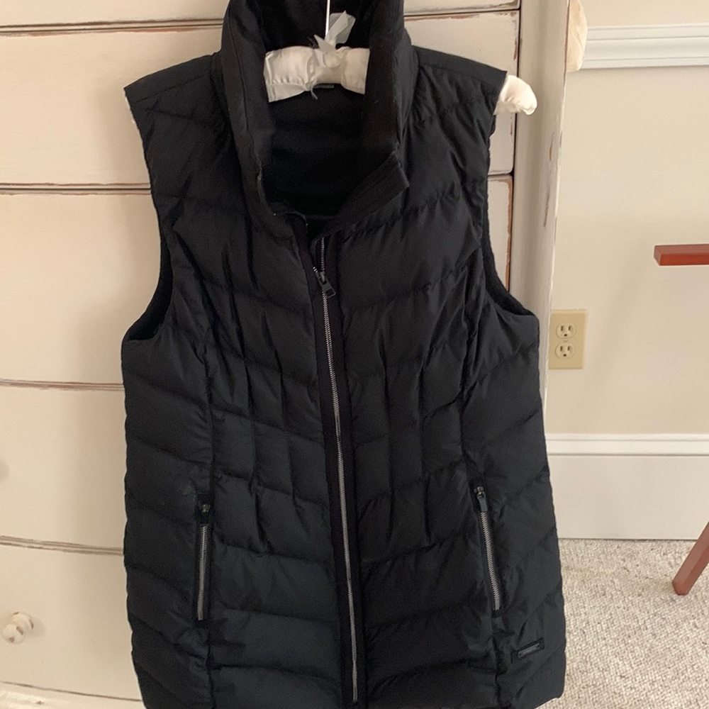 Athleta long puffer vest